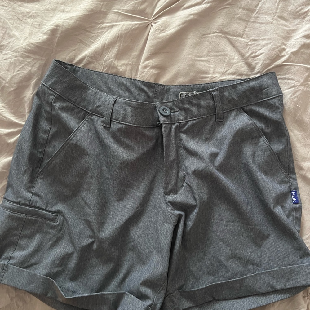 Huk brand shorts like new